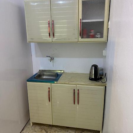 Om Yaser Al-ʿUla Exterior photo