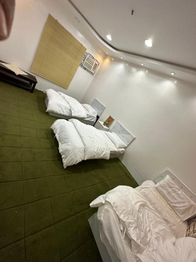 Om Yaser Al-ʿUla Exterior photo